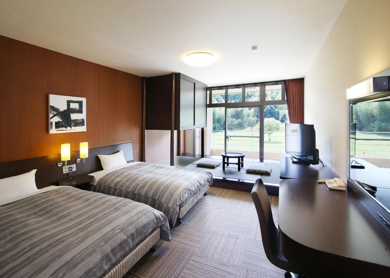 Route Inn Grantia Fukuoka Miyawaka - Wakita Onsen Exterior photo